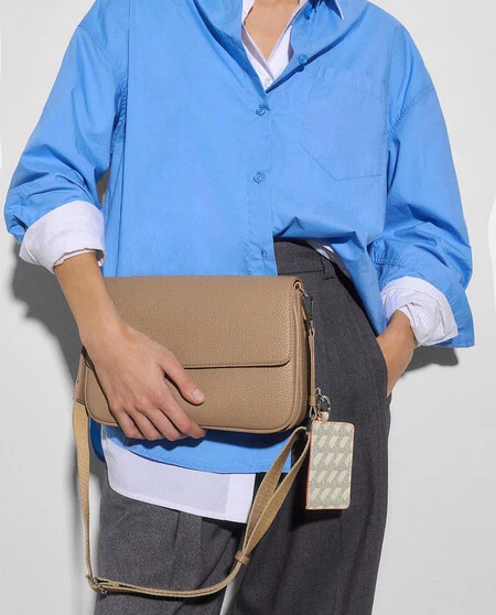 Bandolera De Mujer Con Solapa