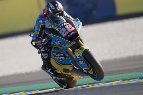 Sam Lowes gana en su carrera 100 en Moto2 para dejar a cuatro pilotos separados por 22 puntos en la general