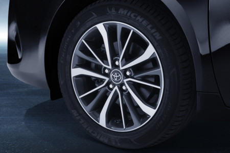 Neumatico Toyota Avensis