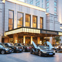 Si vas a este hotel en Shanghai tendrás que elegir entre el Rolls-Royce Phantom o el BMW i8