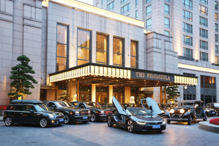 Si vas a este hotel en Shanghai tendrás que elegir entre el Rolls-Royce Phantom o el BMW i8