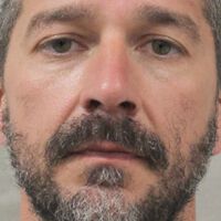 Shia LaBeouf, sobre las superproducciones de Hollywood: "Te dan el dinero, vienen al set, te meten un dedo por el culo y te persiguen durante cinco meses" 