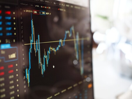 La recuperación económica, todavía muy lejana: los datos de paro de febrero auguran una normalidad laboral que no llegará hasta finales de año