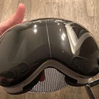 Algunas Vision Pro muestran grietas en el cristal y Apple se lava las manos, ya que el arreglo puede llegar a costar 799 euros