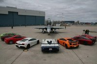 Ideas para el fin de semana: conducir superdeportivos en un aeropuerto militar de Canadá