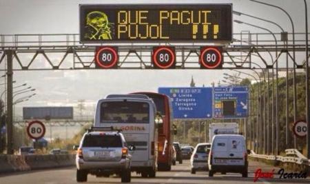 Cazadores de fakes: no, no han "jaqueado" los paneles de las autopistas catalanas
