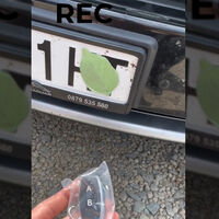 Se ha hecho viral una hoja imantada y con control remoto para evitar las multas de la DGT. Y es una idea totalmente absurda