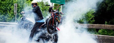 Para partirse de risa: estos son los trece anuncios de motos más bizarros de la historia de la televisión