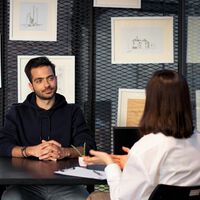 La gente no paraba de hackear las entrevistas de trabajo virtuales con IA. Solución: queremos conocerte en persona