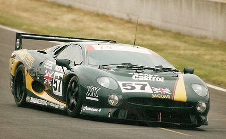 Jaguar XJ220