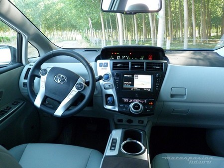 Toyota Prius+ interior