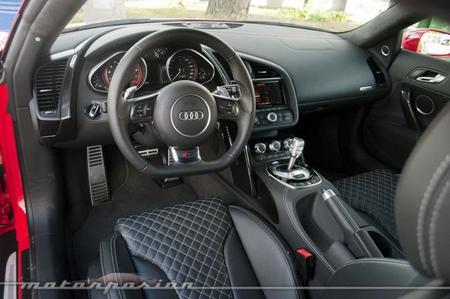 Audi R8 V10 S-Tronic