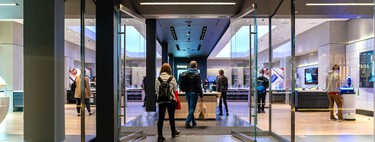 Samsung te dejará reparar el móvil por tu cuenta: así es su nuevo programa con iFixit