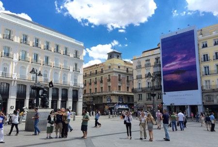 Las calles de Madrid y Barcelona se visten con nuevas imágenes de la campaña "Fotografiado con un iPhone 6"