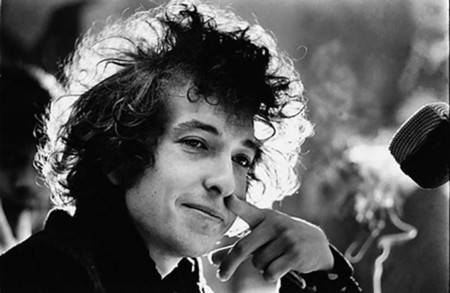 Los mejores precios para comprar los 13 discos, libros y DVDs clave de Bob Dylan