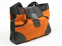 Moda con materiales reciclados de ... Virgin Airlines