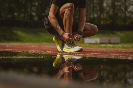 Zapatillas, pantalones, camisetas: salimos de compras en busca de la mejor ropa y equipo runner