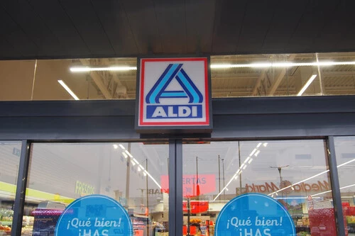 Fachada Aldi