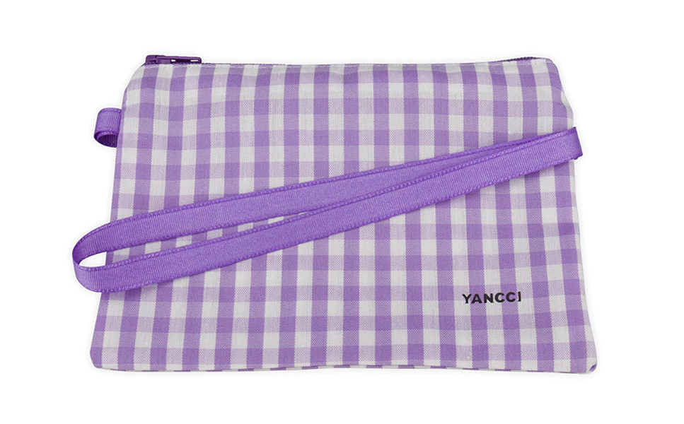 Estuche Yancci de tela morada con cuadros
