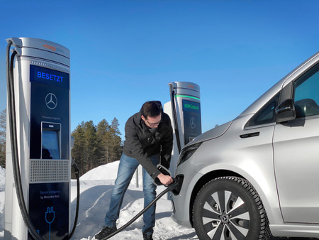 Mercedes Eqv Nieve Carga