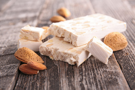 Turrón blando, turrón duro, turrón de chocolate, polvorones y mazapán: ¿cuál es la mejor opción entre los dulces navideños?
