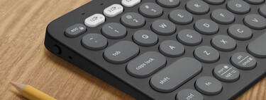 Compacto, práctico y más barato que nunca: este teclado Logitech funciona a la vez con iPhone, iPad y Mac 