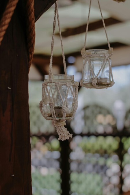 Pexels NNo los tires: 3 ideas para convertir frascos de vidrio en macetas para suculentas y decorar tu casaati 87264186 13240323