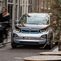 Con el parachoques Detect de BMW no volverán a rascar tu coche sin dejar una nota