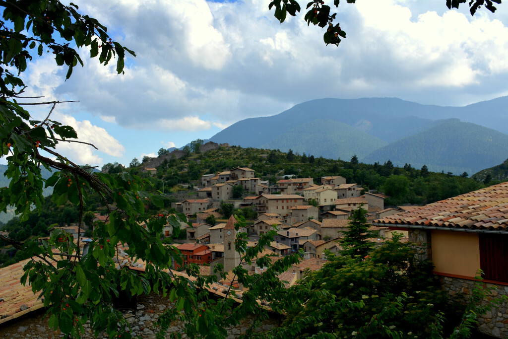 Este pueblo esquivó (brevemente) la crisis de población gracias al COVID. Ahora lidia con otra crisis: la de vivienda