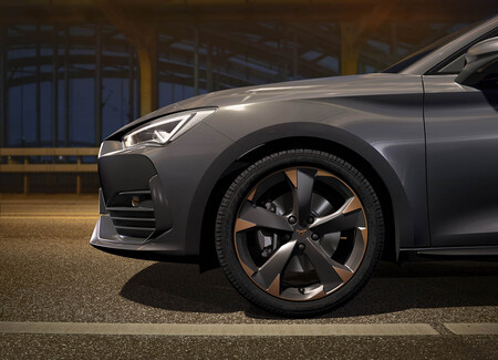 CUPRA León 1.5 eTSI 150 CV llanta