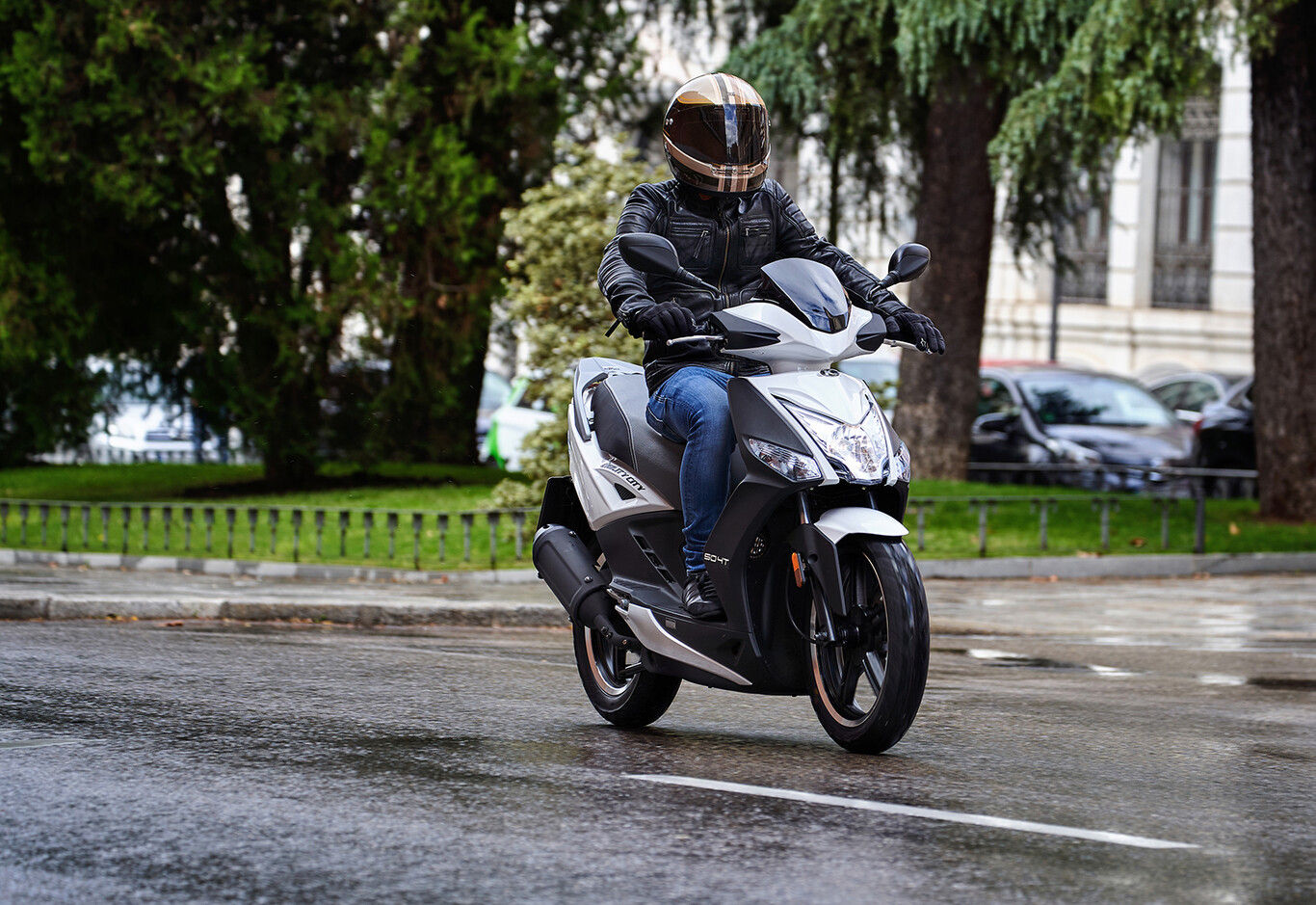 Ciclomotores y motos de 125 cc: ventas en verde y la salvación del mercado de dos ruedas en un año tocado pero no hundido