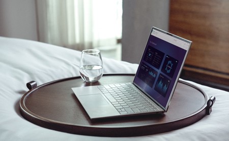 Cómo ver los ciclos de batería de un portátil con Windows 10, su vida útil y su autonomía en horas de pantalla encendida