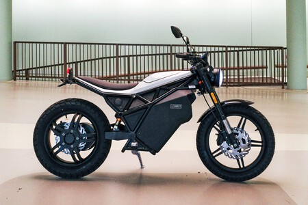 Leonart Rigger 2023 Contacto 012