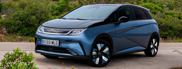 Probamos el BYD Dolphin, el coche eléctrico más barato de la marca china es también uno de los más recomendables