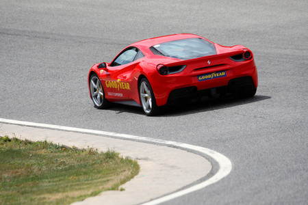 Goodyear Eagle F1 Asymmetric 5 y Supersport prueba contacto