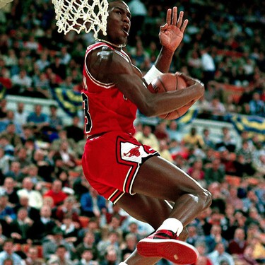 Las zapatillas de Michael Jordan vuelven a hacer historia: sus Air Jordan 1 más emblemáticas se subastan en más de 200.000 dólares