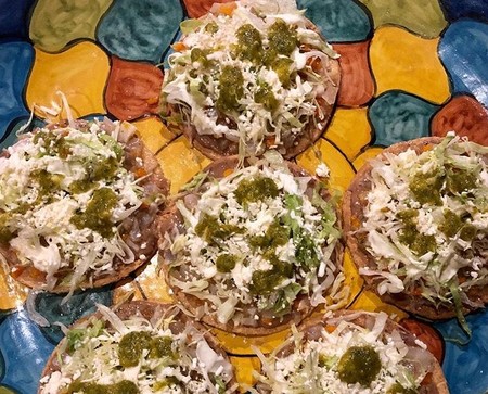 Tostadas de pata. Receta de la cocina tradicional mexicana