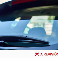 Las líneas en la luna trasera del coche sirven para algo más que desempañar, también pueden ser antena de radio