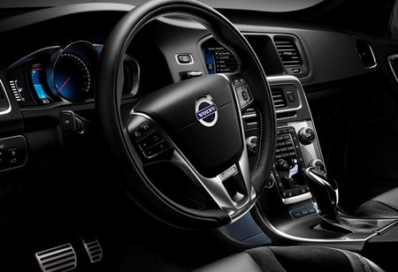 Volvo V60 Plug-in Hybrid R-Design 03