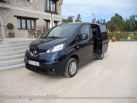 Nissan Evalia 15