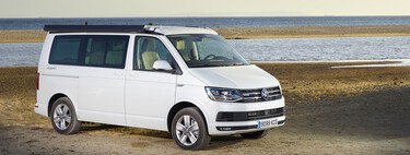 De la Volkswagen California a la Ford Transit: cinco opciones por si quieres camperizar una furgoneta de tamaño medio