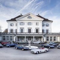 Encuentran una colección de joyas clásicas en un castillo en Suiza, y está a la venta (no, el castillo no)