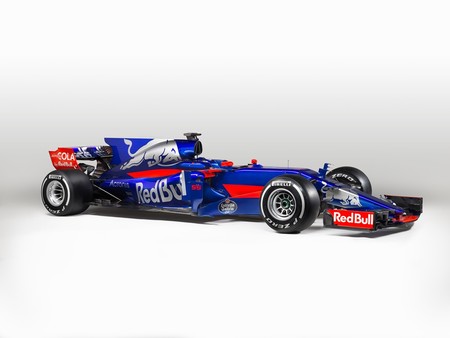 El STR12 de Carlos Sainz ve la luz en el Circuit de Catalunya