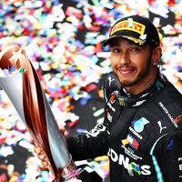 Se acabó el culebrón... de momento: Lewis Hamilton renueva con Mercedes solo por una temporada