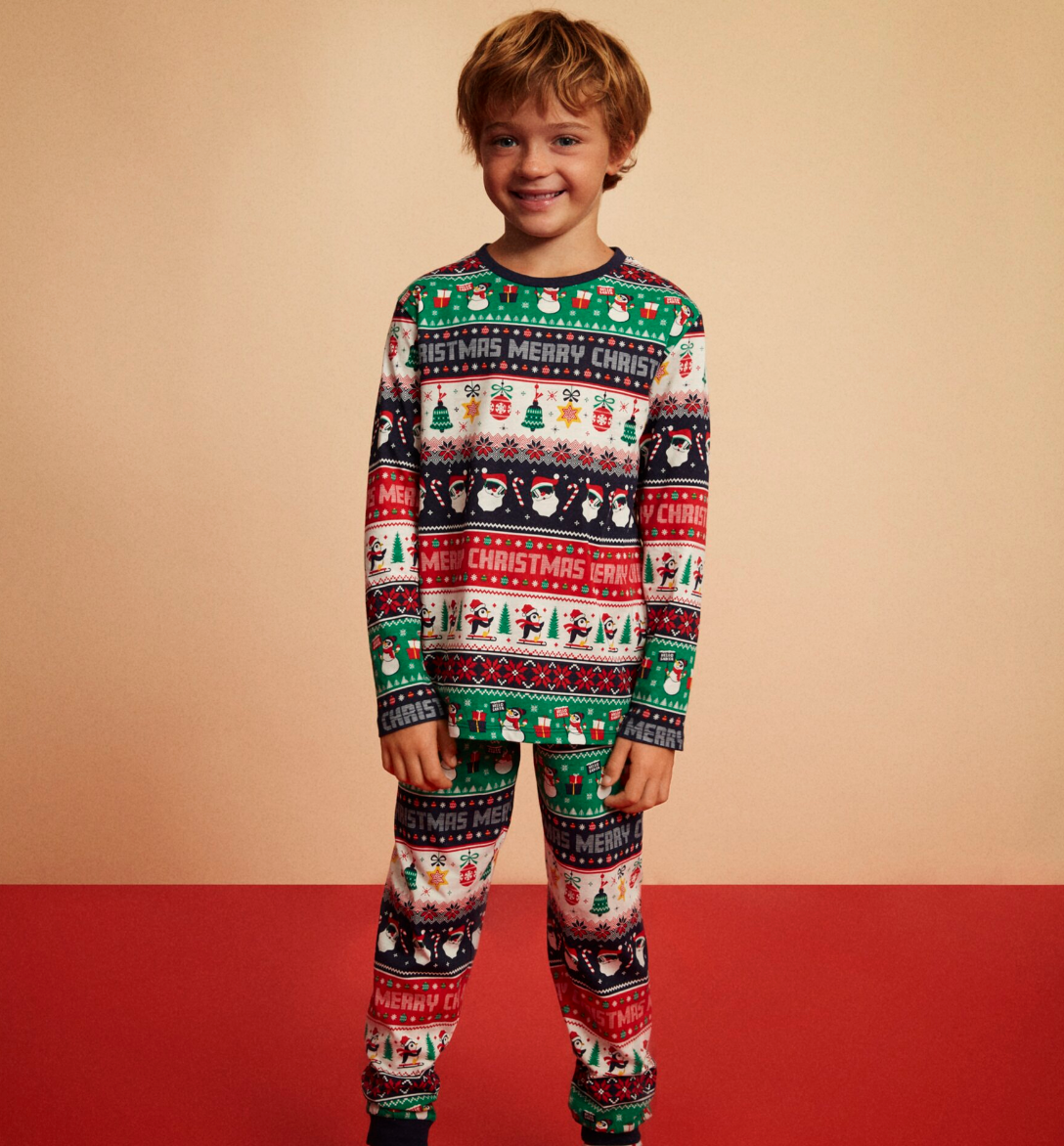 Pijama navideño para los peques de la casa