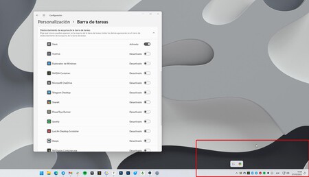 Windows 11 no te da opción de ver los segundos en la hora, como sí puede Windows 10 o Linux. Microsoft tiene una excusa