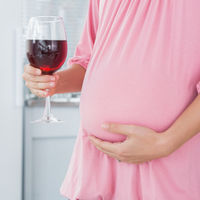 Una de cada tres embarazadas consume sustancias tóxicas como alcohol, tabaco, fármacos o drogas