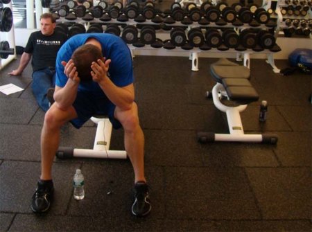 Pros y contras de entrenar con y sin compañero