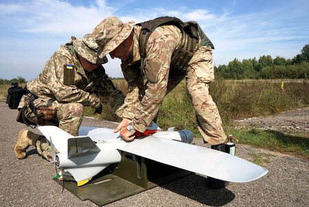 Ukrainian Soldiers Pack Up A Drone Used For Aerial 690937 1024 4