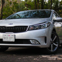 KIA Forte 2018, videoprueba: Igual por fuera, pero con motor nuevo